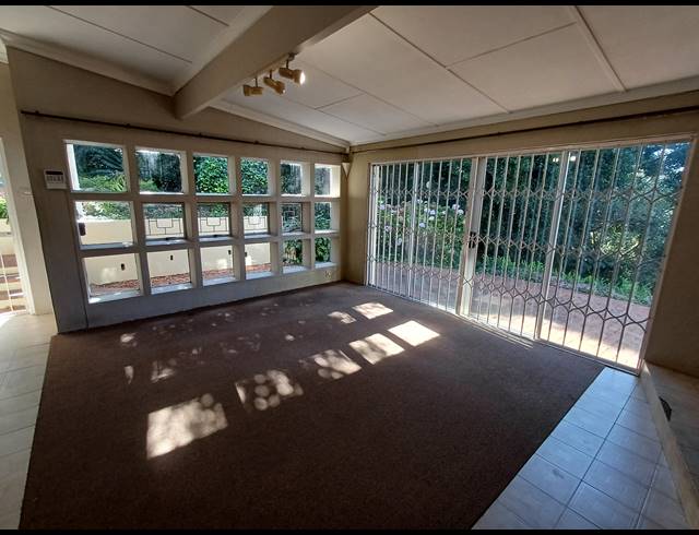 5 BEDROOM HOUSE FOR SALE IN WORLDS VIEW